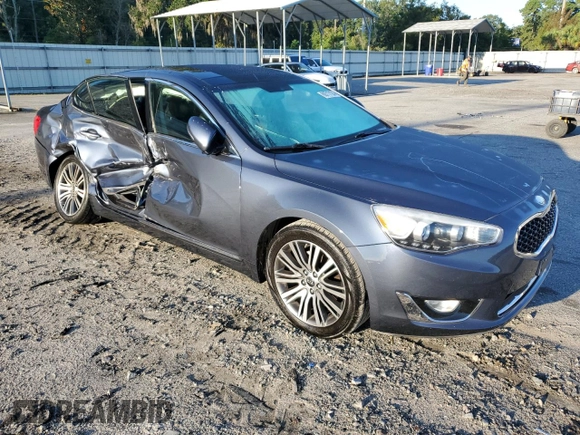 2014 Kia Cadenza Premium with VIN KNALN4D72E5124386, listed as a Copart auction lot 69717124 with 88,740 mi miles and Salvage Title. Bid and sale history available at carsss.com. Image 4.
