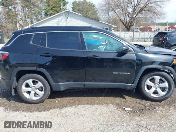 2018 Jeep Compass Latitude with VIN 3C4NJDBBXJT131370, listed as a IAAI auction lot 41850288 with 64,647 mi miles. Bid and sale history available at carsss.com. Image 13.