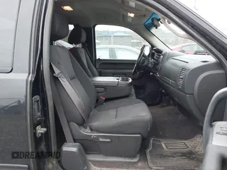 2011 Chevrolet Silverado 1500 LT with VIN 1GCRKSE07BZ441855, listed as a IAAI auction lot 41958383 with 222,990 mi miles and . Bid and sale history available at DreamBid. Image 5.