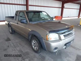 2004 Nissan Frontier XE z VIN 1N6DD26TX4C429201, wystawiony jako IAAI lot #42610240 z przebiegiem 239 031 mil mil oraz . Historia ofert i sprzedaży dostępna na DreamBid. Obrazek 1.