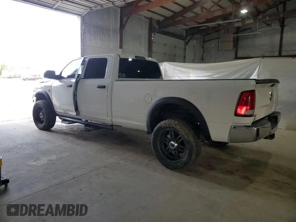 2015 Ram 2500 Tradesman z VIN 3C6UR5HL6FG640275, wystawiony jako Copart lot #53720945 z przebiegiem 153 842 mil mil oraz Szkoda całkowita • Salvage title. Historia ofert i sprzedaży dostępna na DreamBid. Obrazek 2.
