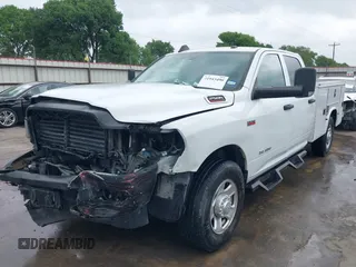 2022 Ram 2500 Tradesman z VIN 3C7WR4HJ1NG424247, wystawiony jako IAAI lot #41943490 z przebiegiem 56 423 mil mil oraz . Historia ofert i sprzedaży dostępna na DreamBid. Obrazek 20.