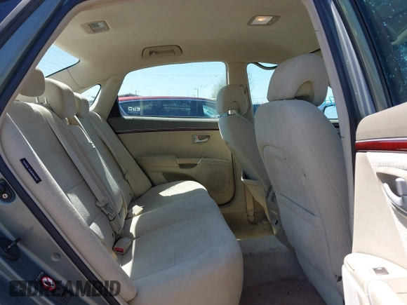 2007 Hyundai Azera SE with VIN KMHFC46F27A139440, listed as a IAAI auction lot 42058893 with 218,540 mi miles. Bid and sale history available at carsss.com. Image 8.