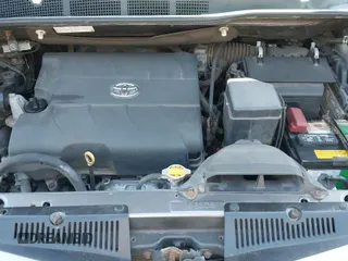 2016 Toyota Sienna XLE with VIN 5TDYK3DC7GS719398, listed as a IAAI auction lot 42530432 with 266,261 mi miles and . Bid and sale history available at DreamBid. Image 18.