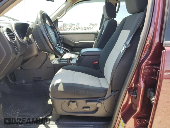 2007 Ford Explorer Sport Trac Limited z VIN 1FMEU33K07UA07523, wystawiony jako Copart lot #64148855 z przebiegiem 106 339 mil mil oraz Szkoda całkowita • Salvage title. Historia ofert i sprzedaży dostępna na DreamBid. Obrazek 7.