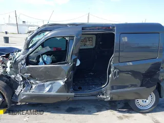 2016 Ram ProMaster City Cargo Tradesman с VIN ZFBERFAT6G6B10538, выставлен на аукционе IAAI как лот 42106002 с пробегом Не указан миль и . История ставок и продаж доступна на DreamBid. Изображение 15.