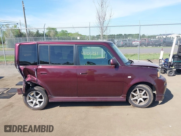 2005 Scion xB z VIN JTLKT324X54028507, wystawiony jako IAAI lot #42106381 z przebiegiem 180 641 mil mil oraz . Historia ofert i sprzedaży dostępna na DreamBid. Obrazek 13.