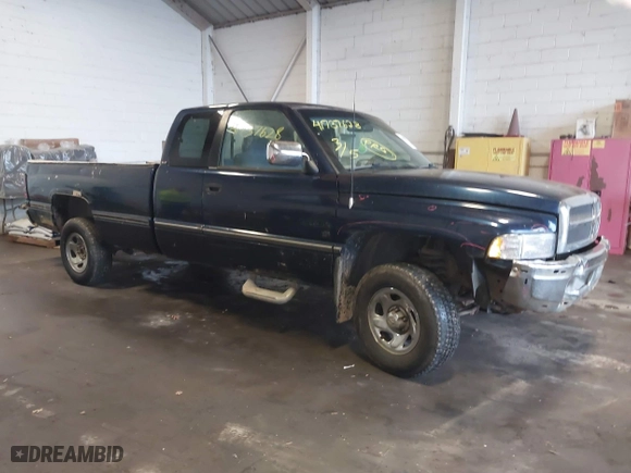 1995 Dodge Ram 1500 with VIN 3B7HF13Y6SM142040, listed as a IAAI auction lot 41737628 with 152,582 mi miles. Bid and sale history available at carsss.com. Image 1.