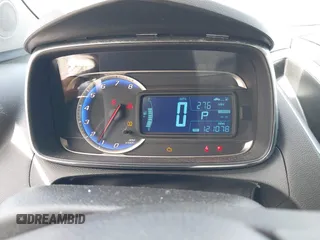 2016 Chevrolet Trax LS z VIN 3GNCJNSBOGL130872, wystawiony jako IAAI lot #42030004 z przebiegiem 121 078 mil mil oraz . Historia ofert i sprzedaży dostępna na DreamBid. Obrazek 7.