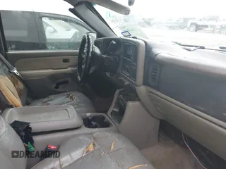 2002 Chevrolet Tahoe Z71 with VIN 1GNEK13Z92R278787, listed as a IAAI auction lot 41846808 with 200,981 mi miles. Bid and sale history available at carsss.com. Image 5.