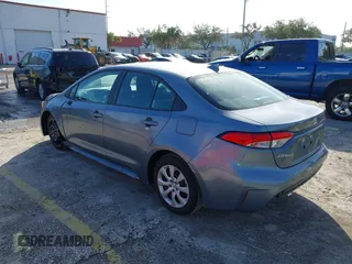 2023 Toyota Corolla LE with VIN 5YFB4MDE5PP061676, listed as a IAAI auction lot 38135529 with 3,961 mi miles. Bid and sale history available at carsss.com. Image 3.