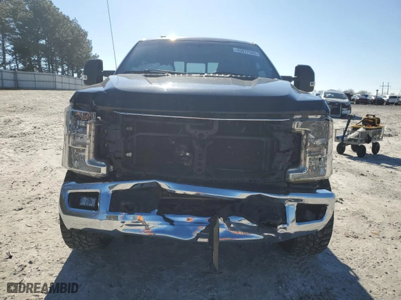 2017 Ford Super Duty F-250 SRW Lariat with VIN 1FT7W2BT3HEE97883, listed as a Copart auction lot 45677545 with 176,963 mi miles and Salvage Title. Bid and sale history available at carsss.com. Image 5.