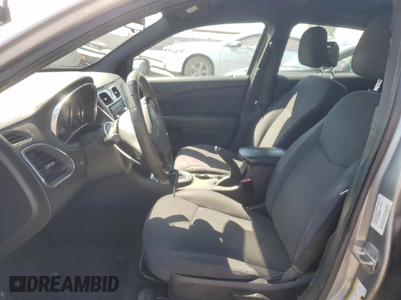 2013 Chrysler 200 LX with VIN 1C3CCBAB8DN698435, listed as a Copart auction lot 52614135 with 122,313 mi miles and Clean Title. Bid and sale history available at DreamBid. Image 7.