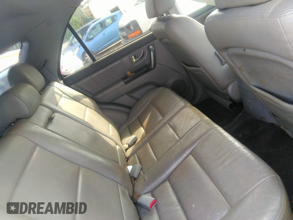 2007 Kia Sorento LX z VIN KNDJD736575665717, wystawiony jako IAAI lot #42383426 z przebiegiem 242 401 mil mil oraz . Historia ofert i sprzedaży dostępna na DreamBid. Obrazek 8.