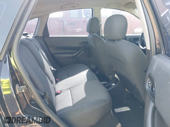 2005 Ford Focus S with VIN 3FAFP37N95R110485, listed as a IAAI auction lot 42047479 with 167,475 mi miles and . Bid and sale history available at carsss.com. Image 8.