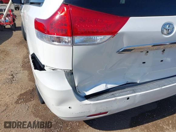 2011 Toyota Sienna XLE AAS with VIN 5TDYK3DCXBS097582, listed as a IAAI auction lot 42233594 with 226,902 mi miles and . Bid and sale history available at DreamBid. Image 6.