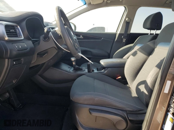 2019 Kia Sorento L with VIN 5XYPG4A39KG475377, listed as a Copart auction lot 52038745 with 95,613 mi miles and Clean Title. Bid and sale history available at DreamBid. Image 7.