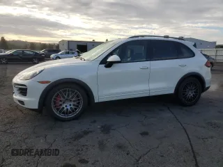 2012 Porsche Cayenne Turbo z VIN WP1AC2A23CLA81911, wystawiony jako Copart lot #78679924 z przebiegiem 197 166 mil mil oraz Szkoda całkowita • Salvage title. Historia ofert i sprzedaży dostępna na DreamBid. Obrazek 1.