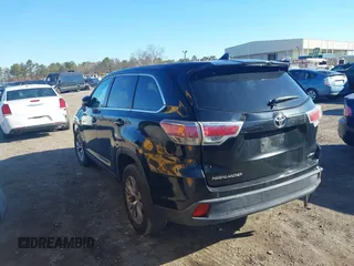 2014 Toyota Highlander LE z VIN 5TDBKRFH4ES034791, wystawiony jako IAAI lot #41770914 z przebiegiem Nie podano mil oraz . Historia ofert i sprzedaży dostępna na DreamBid. Obrazek 3.