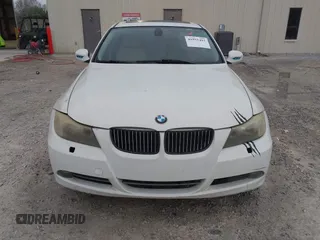 2011 BMW 3 Series 328i with VIN WBAPH7G5XBNN05029, listed as a IAAI auction lot 41955493 with 1 mi miles. Bid and sale history available at carsss.com. Image 6.