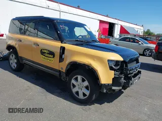 2022 Land Rover Defender X-Dynamic SE z VIN SALE27RU7N2070968, wystawiony jako IAAI lot #42044431 z przebiegiem 26 443 mil mil oraz . Historia ofert i sprzedaży dostępna na DreamBid. Obrazek 1.