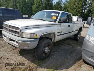 1999 Dodge 2500 z VIN 3B7KF23Z3XG191044, wystawiony jako Copart lot #59996205 z przebiegiem Nie podano mil oraz Czysty tytuł • Clean title. Historia ofert i sprzedaży dostępna na DreamBid. Obrazek 1.