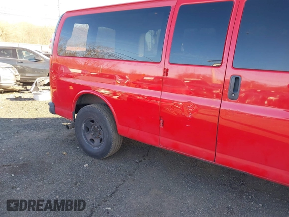2012 Chevrolet Express Passenger 1LT z VIN 1GAZG1FG8C1109469, wystawiony jako IAAI lot #41319826 z przebiegiem 246 801 mil mil oraz . Historia ofert i sprzedaży dostępna na DreamBid. Obrazek 18.