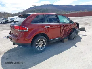 2015 Lincoln MKX with VIN 2LMDJ8JK3FBL24337, listed as a IAAI auction lot 41913926 with 142,619 mi miles. Bid and sale history available at carsss.com. Image 4.