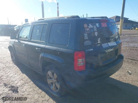 2016 Jeep Patriot Sport with VIN 1C4NJPBA6GD575594, listed as a IAAI auction lot 41781693 with 999,999 mi miles. Bid and sale history available at carsss.com. Image 3.