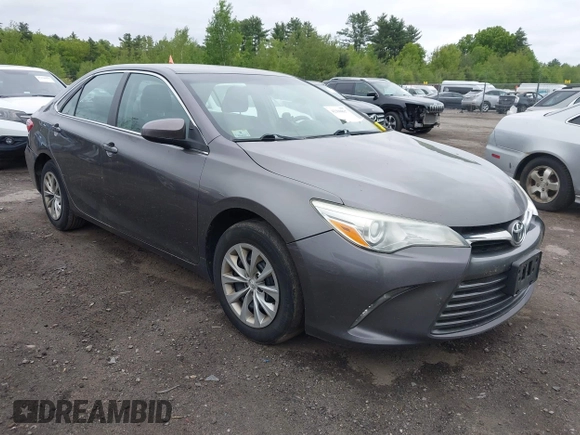 2015 Toyota Camry XLE z VIN 4T1BF1FKXFU003359, wystawiony jako IAAI lot #42309837 z przebiegiem 229 701 mil mil oraz . Historia ofert i sprzedaży dostępna na DreamBid. Obrazek 1.