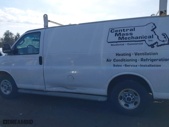 2019 GMC Savana Cargo Van with VIN 1GTW7AFG5K1210624, listed as a IAAI auction lot 41786354 with 105,345 mi miles. Bid and sale history available at carsss.com. Image 15.