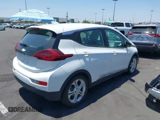 2019 Chevrolet Bolt EV LT z VIN 1G1FY6S08K4123200, wystawiony jako IAAI lot #42455115 z przebiegiem 29 891 mil mil oraz . Historia ofert i sprzedaży dostępna na DreamBid. Obrazek 4.