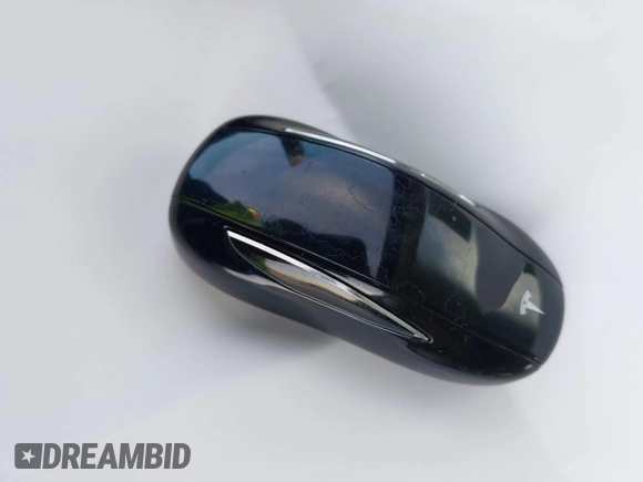 2016 Tesla Model X P90D with VIN 5YJXCAE45GF000773, listed as a IAAI auction lot 42052642 with 127,670 mi miles. Bid and sale history available at carsss.com. Image 11.