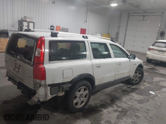 2005 Volvo XC70 with VIN YV1SZ592751190343, listed as a IAAI auction lot 41517785 with 202,533 mi miles and . Bid and sale history available at DreamBid. Image 4.