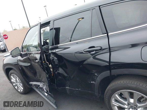 2023 Toyota Highlander L with VIN 5TDKDRAHXPS516220, listed as a IAAI auction lot 42152777 with 19,263 mi miles and . Bid and sale history available at DreamBid. Image 12.