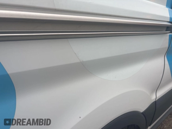 2018 Ford Transit z VIN 1FTYE1CM4JKB42317, wystawiony jako IAAI lot #42558333 z przebiegiem 204 042 mil mil oraz . Historia ofert i sprzedaży dostępna na DreamBid. Obrazek 2.