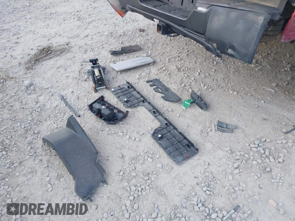 2022 Toyota Tundra SR5 with VIN 5TFLA5AB6NX006875, listed as a IAAI auction lot 40562206 with Not provided miles and . Bid and sale history available at DreamBid. Image 11.