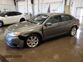 2013 Chrysler 200 LX with VIN 1C3CCBAB7DN704760, listed as a Copart auction lot 42809845 with 147,891 mi miles and Clean Title. Bid and sale history available at carsss.com. Image 1.