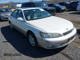 1998 Lexus ES 300 with VIN JT8BF28GXW5021789, listed as a IAAI auction lot 41836505 with 54,993 mi miles and . Bid and sale history available at DreamBid. Image 1.