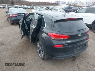 2018 Hyundai Elantra z VIN KMHH35LE3JU009912, wystawiony jako IAAI lot #41663874 z przebiegiem 143 109 mil mil oraz . Historia ofert i sprzedaży dostępna na DreamBid. Obrazek 3.