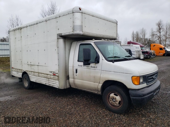2006 Ford Econoline Cargo with VIN 1FDXE45S16HA83784, listed as a Copart auction lot 45242935 with 200,040 mi miles and Clean Title. Bid and sale history available at DreamBid. Image 4.