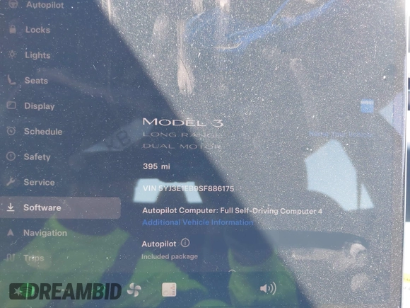 2025 Tesla Model 3 Long Range z VIN 5YJ3E1EB9SF886175, wystawiony jako IAAI lot #41648473 z przebiegiem 395 mil mil oraz . Historia ofert i sprzedaży dostępna na DreamBid. Obrazek 7.
