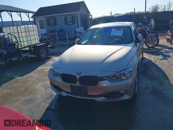 2014 BMW 3 Series 328i xDrive с VIN WBA3B5C56EP541173, выставлен на аукционе IAAI как лот 41865108 с пробегом 122 269 миль миль и . История ставок и продаж доступна на DreamBid. Изображение 12.