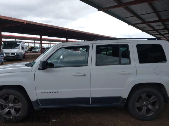 2014 Jeep Patriot High Altitude with VIN 1C4NJPFA0ED667162, listed as a IAAI auction lot 41752271 with 131,038 mi miles and . Bid and sale history available at carsss.com. Image 14.