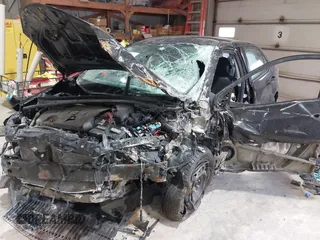 2019 Toyota Corolla L z VIN 5YFBURHE1KP940527, wystawiony jako IAAI lot #42120597 z przebiegiem 93 180 mil mil oraz . Historia ofert i sprzedaży dostępna na DreamBid. Obrazek 6.