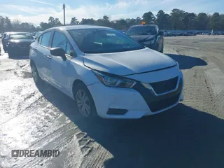 2020 Nissan Versa S z VIN 3N1CN8DV7LL860331, wystawiony jako IAAI lot #41259933 z przebiegiem 78 447 mil mil oraz . Historia ofert i sprzedaży dostępna na DreamBid. Obrazek 1.