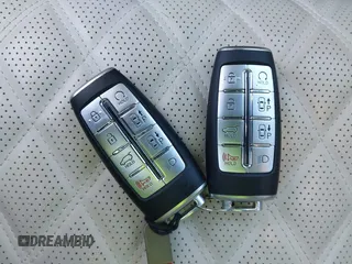 2023 Genesis GV80 z VIN KMUHCESC9PU123083, wystawiony jako IAAI lot #41166075 z przebiegiem 20 216 mil mil oraz . Historia ofert i sprzedaży dostępna na DreamBid. Obrazek 11.