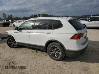2024 Volkswagen Tiguan z VIN 3VVTB7AXXRM208006, wystawiony jako Copart lot #44222715 z przebiegiem 1 904 mil mil oraz Szkoda całkowita • Salvage title. Historia ofert i sprzedaży dostępna na DreamBid. Obrazek 2.