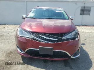 2017 Chrysler Pacifica Limited z VIN 2C4RC1GG9HR803866, wystawiony jako Copart lot #58825685 z przebiegiem 90 872 mil mil oraz Szkoda całkowita • Salvage title. Historia ofert i sprzedaży dostępna na DreamBid. Obrazek 5.