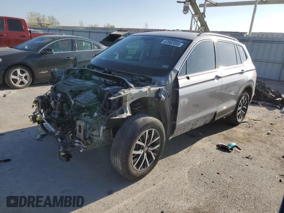 2020 Volkswagen Tiguan SE z VIN 3VV3B7AX4LM113769, wystawiony jako Copart lot #52862055 z przebiegiem 95 920 mil mil oraz Szkoda całkowita • Salvage title. Historia ofert i sprzedaży dostępna na DreamBid. Obrazek 1.